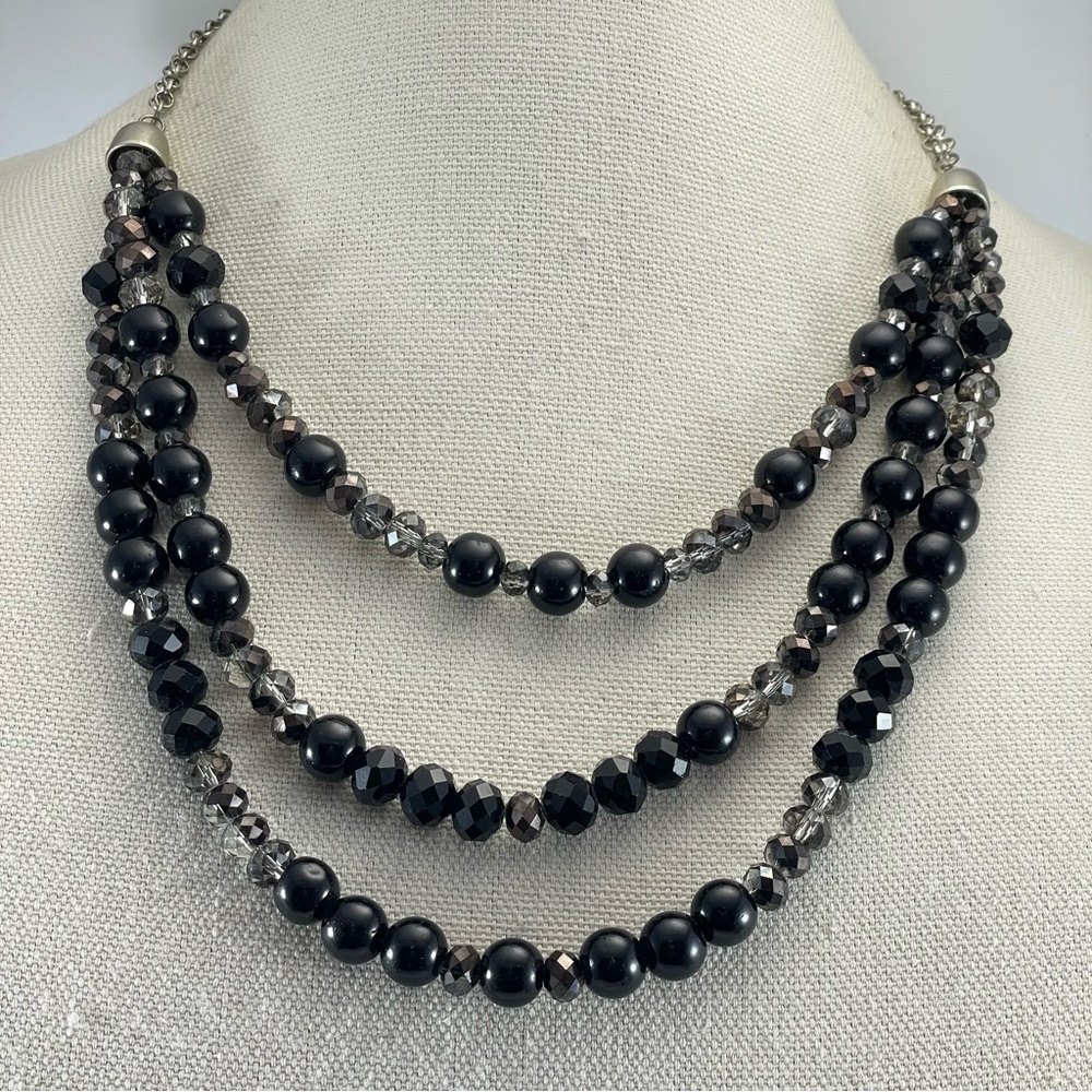 Stunning Unsigned Silver Black Beaded Rondelle Glass Faceted 3 Strand Necklace